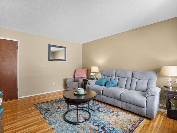 2nd image of 7446 Foxfield Dr