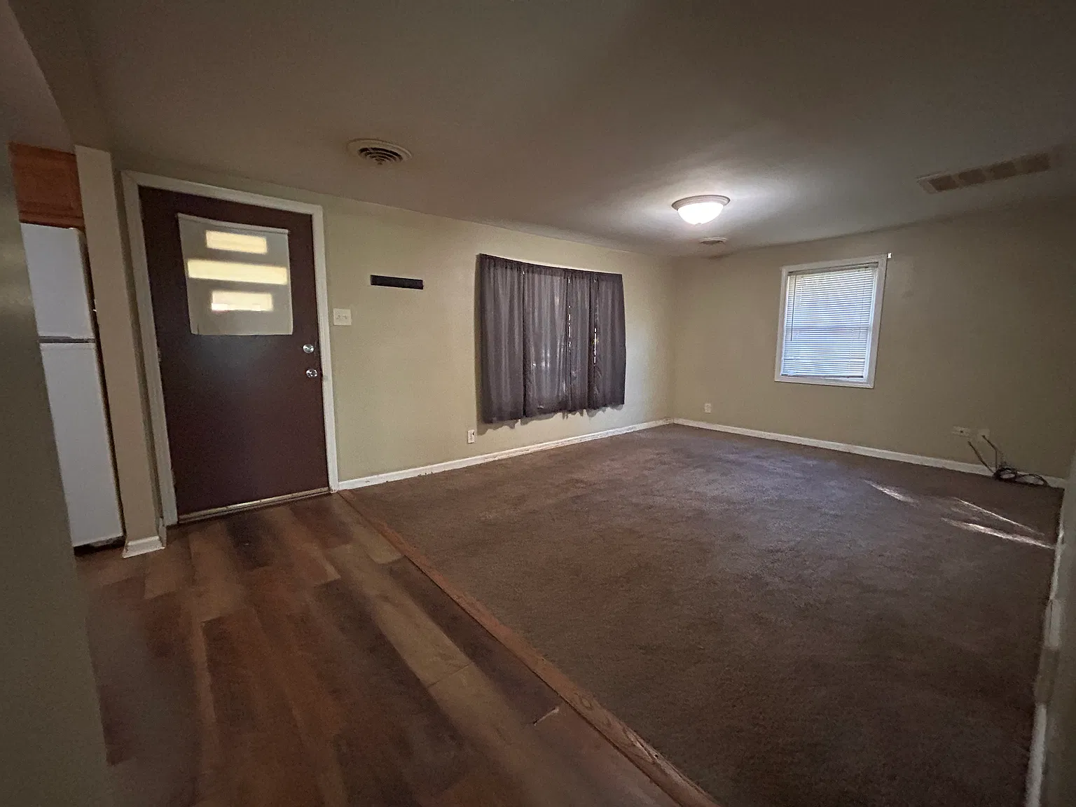 2 bed, 700 sqft, $1,259 — Photo 2