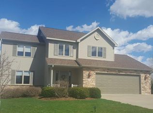 776 185th Pl, Pella, IA 50219