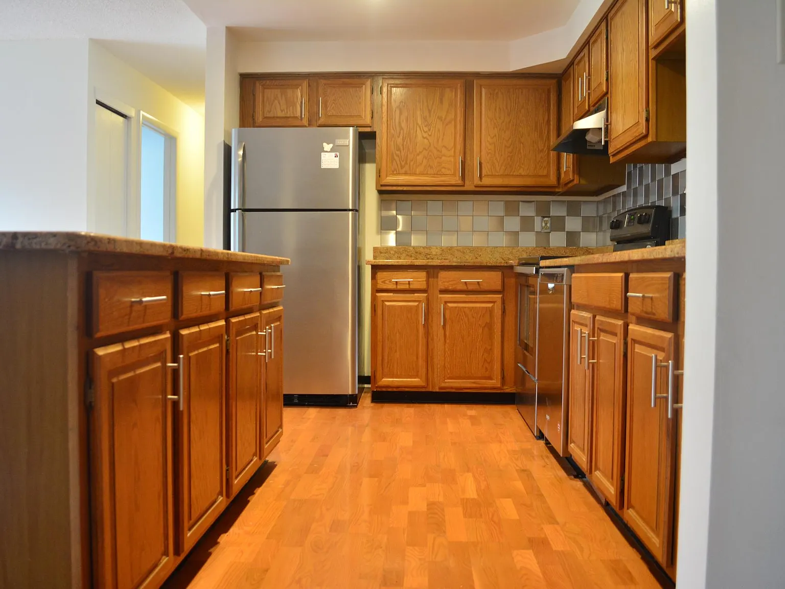 2 bed, 1450 sqft, $2,575 — Photo 2