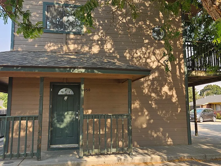 930 N 7th E #D — Photo 18