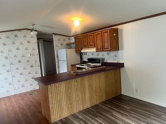 2nd image of 751 Washington St #33