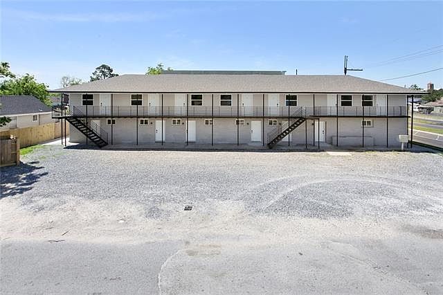 1st image of 923 Causeway Blvd APT I
