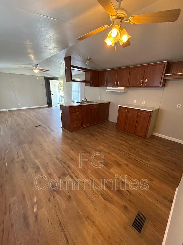 2 bed, 2.0 bath, $950 — Photo 1