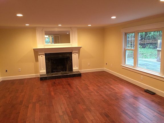 5th image of 77 Scotch Pond Pl #77