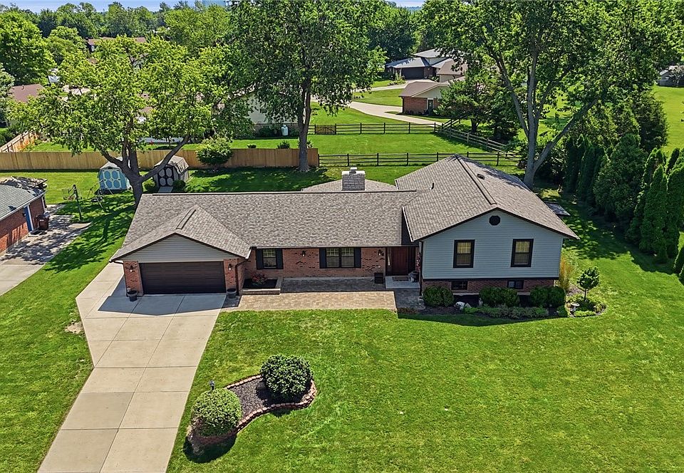 1st image of 3695 Meadowcourt Dr