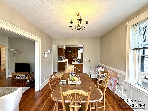 5th image of 19 Netherlands Rd #3
