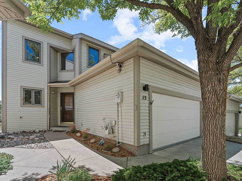 1st image of 15 Los Arboles Dr