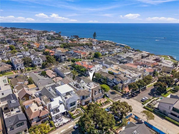 300 Narcissus Ave, Corona Del Mar, CA 92625
