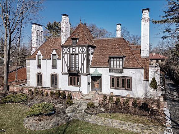 4th image of 3107 N Park Blvd