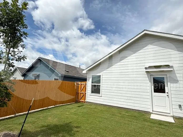 3911 Ontario Way — Photo 23