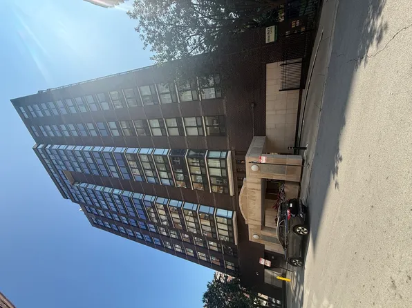21 W Goethe St APT 17H, Chicago, IL 60610