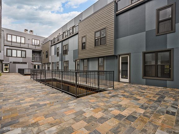 3rd image of 4840 S Dorchester Ave #2