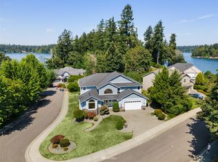 9026 Eagle Point Loop Rd SW, Lakewood, WA 98498