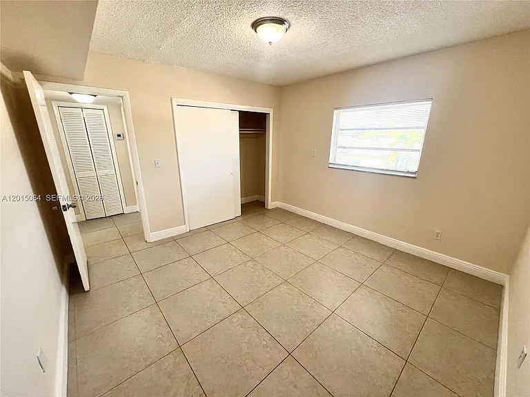 685 NE 85th St #8 — Photo 7