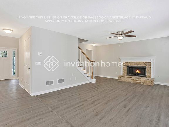 2nd image of 808 Oxford Dr