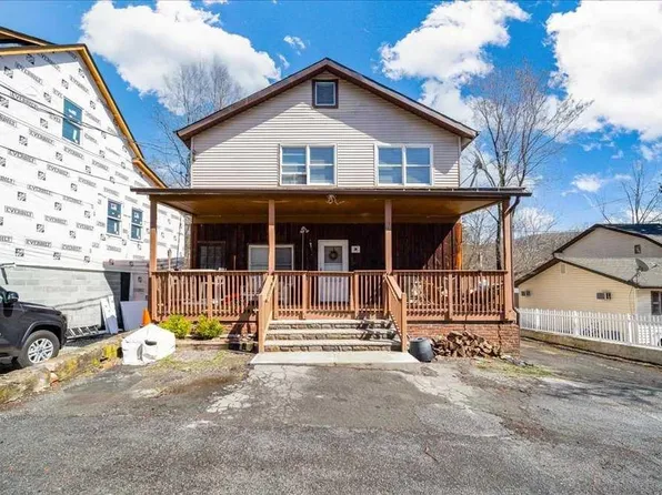 88 FIREFIGHTERS MEMORIA Drive, Highland, NY 10922