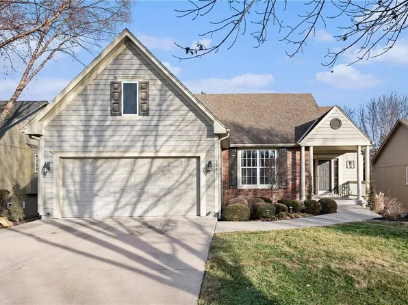 2805 S Breckenridge Dr, Independence, MO 64055