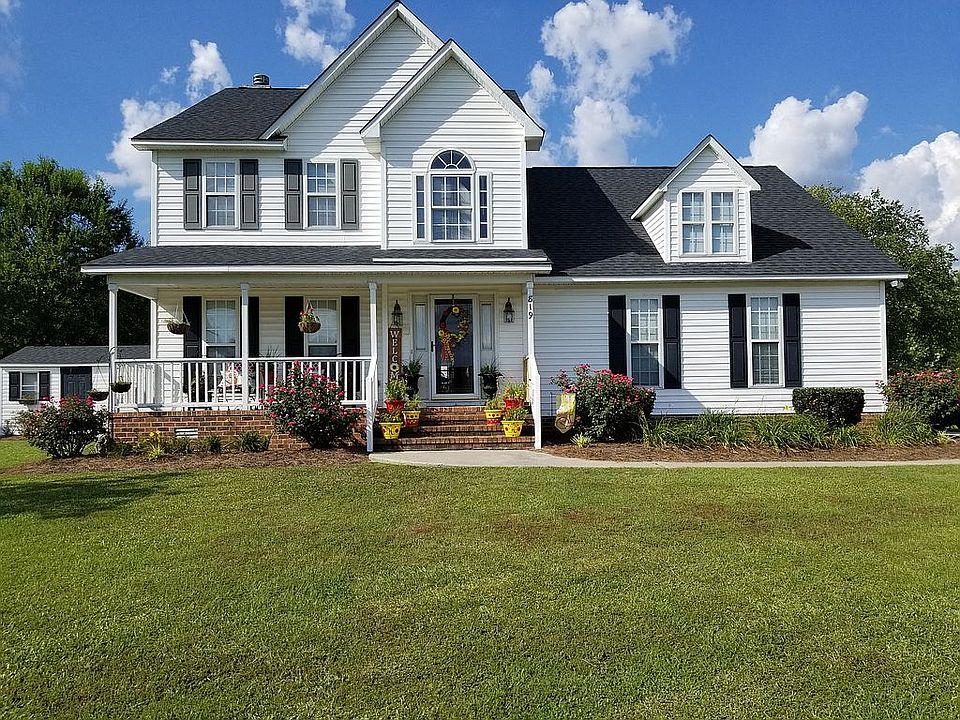 1st image of 819 Winterfield Dr