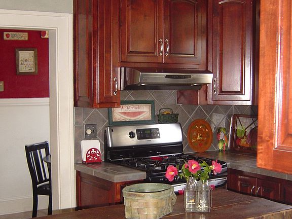 Breakfast Nook/Kitchen
