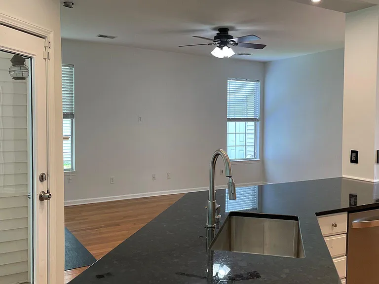 2090 Country Manor Dr — Photo 30