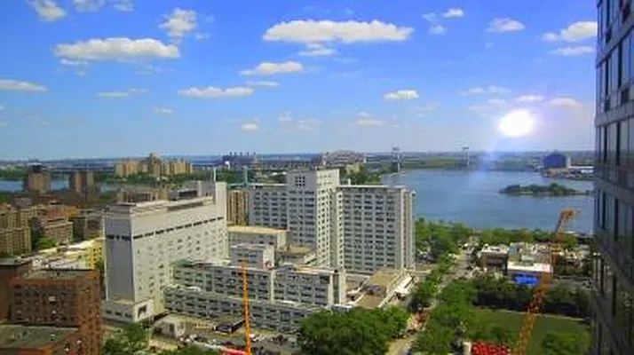 Rented by R New York | media 24