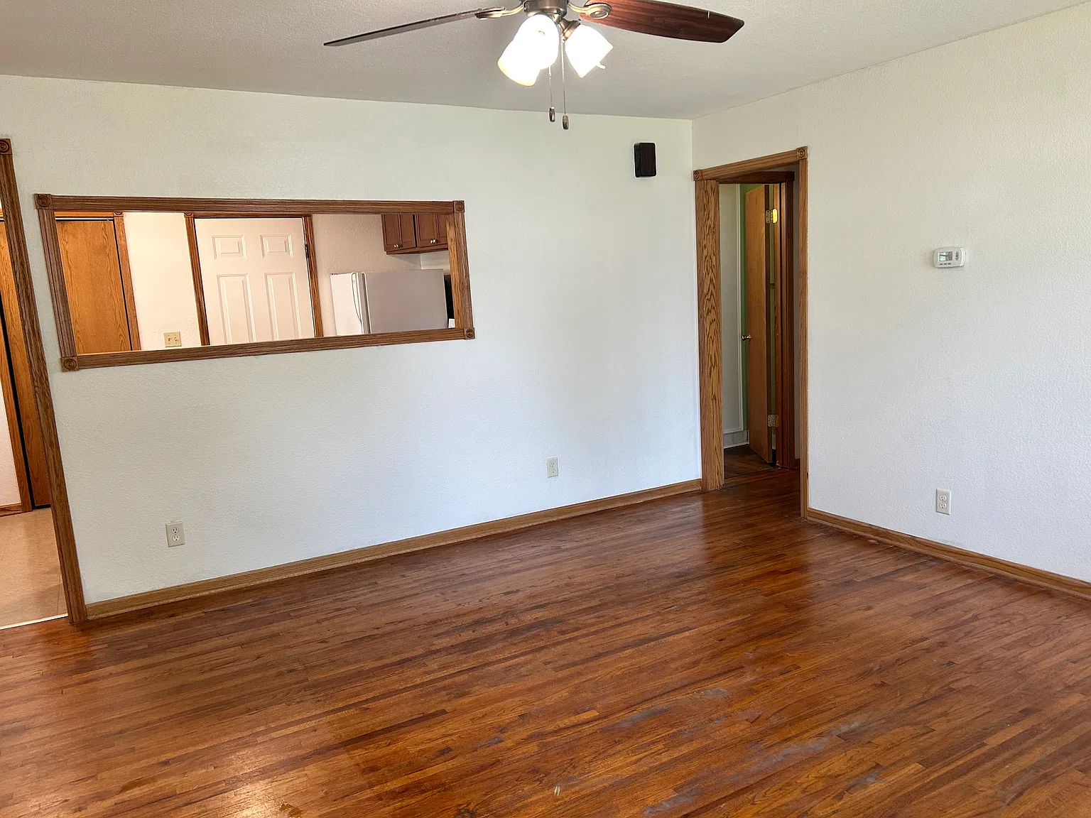 2 bed, 808 sqft, $1,075 — Photo 2
