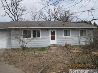 39346 Birch Ct, North Branch, MN 55056