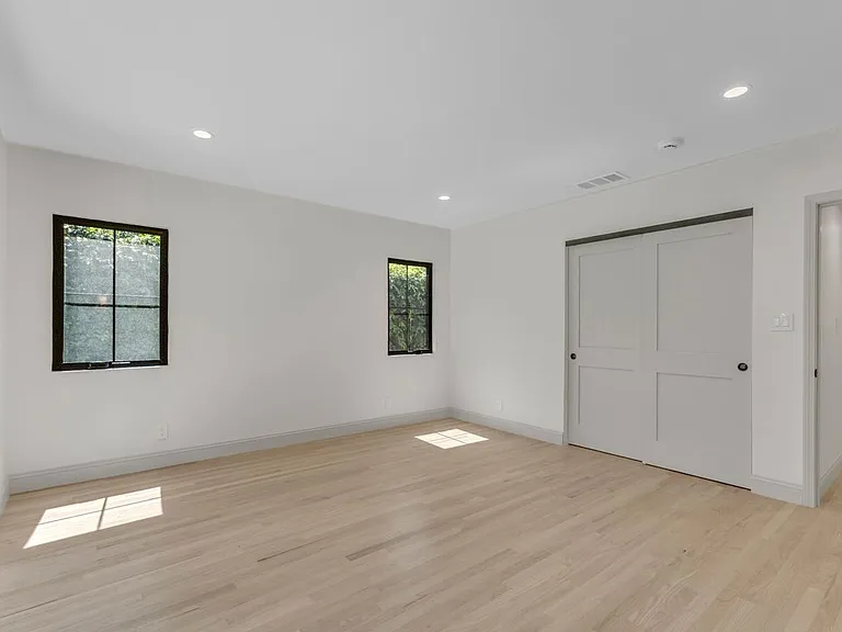 4316 Bellaire Ave — Photo 22