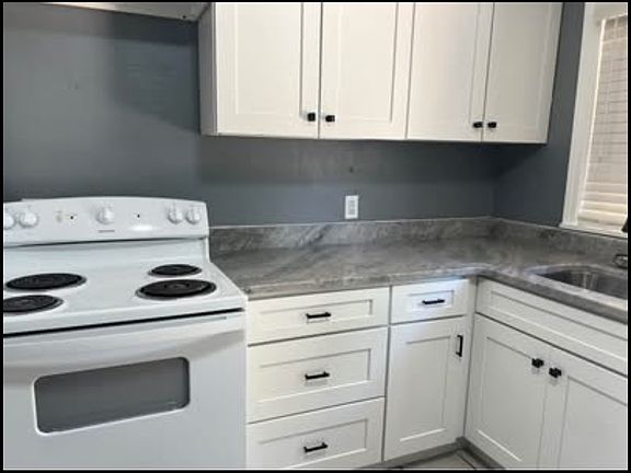 4th image of 229 Troy St #8