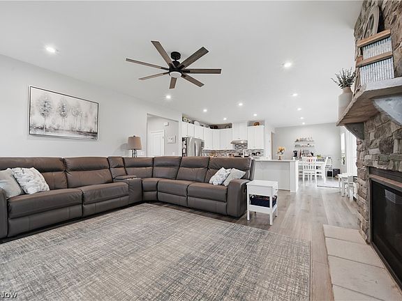 5th image of 1348 Southbrook Cir NE