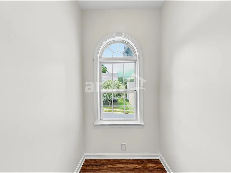 231 Mott Rd — Photo 11
