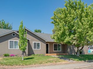 498 Merlee Cir, Eagle Pt, OR 97524