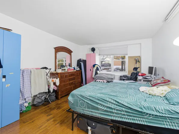 201 Saint Pauls Avenue image 15 of 19