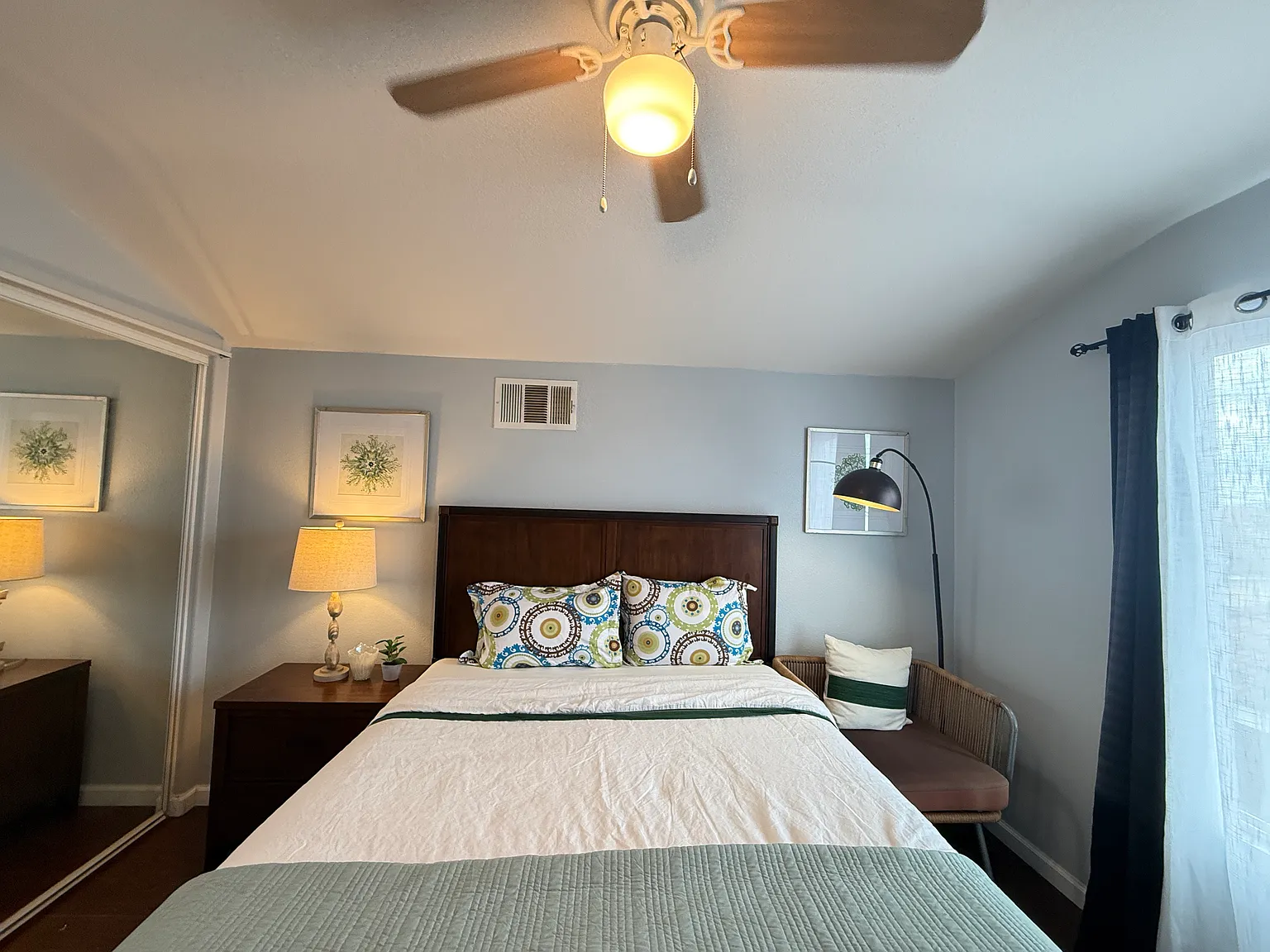 1 bed, 200 sqft, $900 — Photo 2