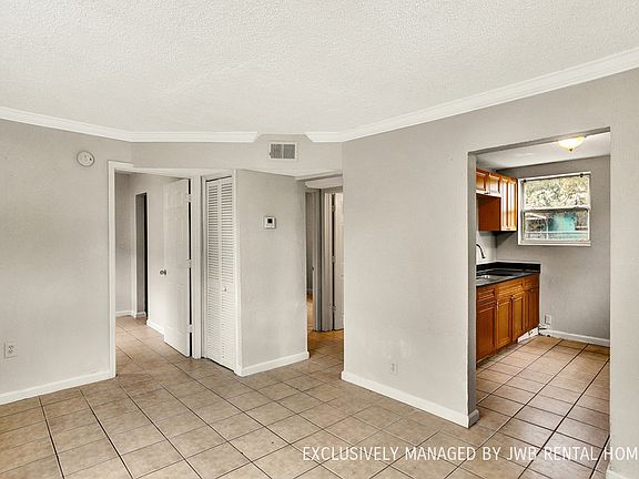 5th image of 1530 21st St W #1