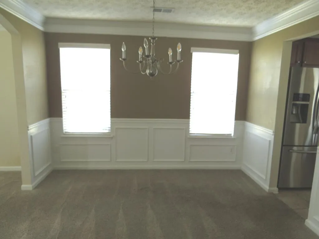 3 bed, 2.5 bath, 2208 sqft, $1,700 — Photo 4