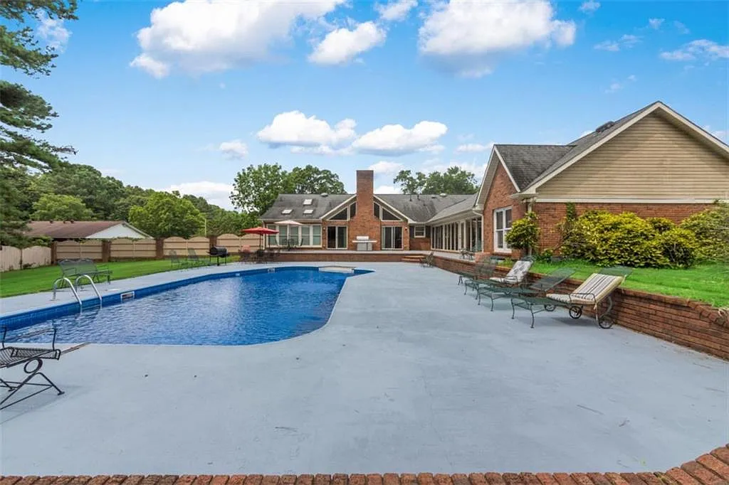 3 bed, 2.5 bath, 2697 sqft, $5,800 — Photo 4