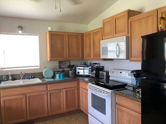3rd image of 16-2078 Ginger Ln