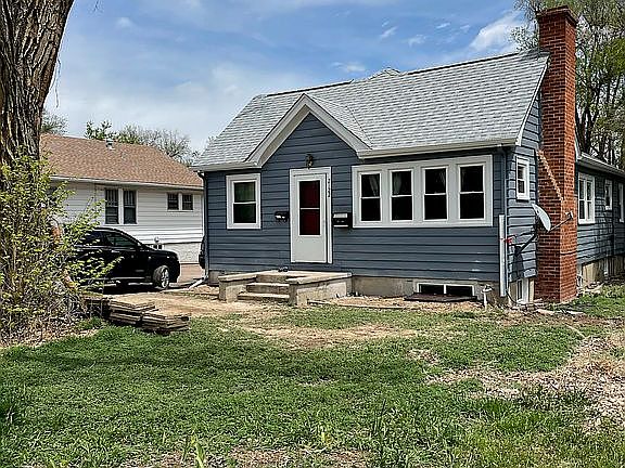 2nd image of 2122 8th Ave
