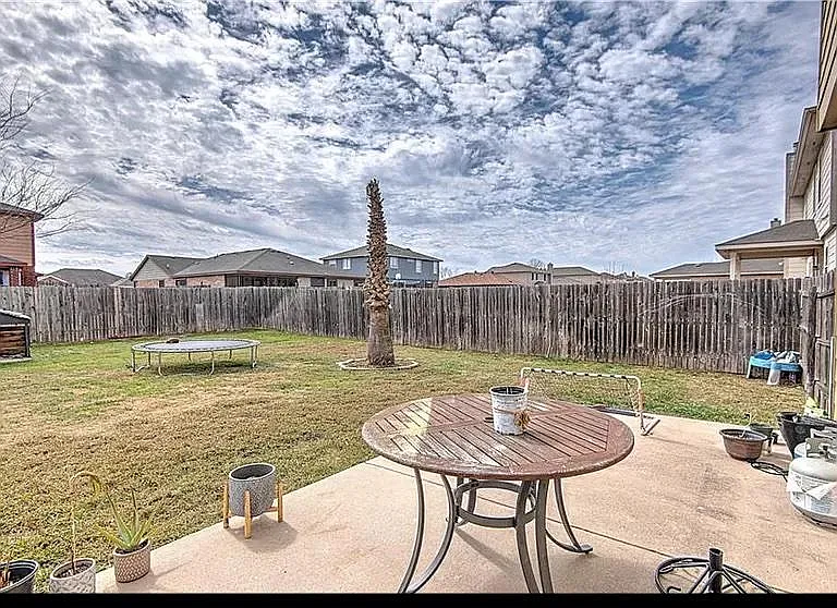 708 Constellation Dr — Photo 17