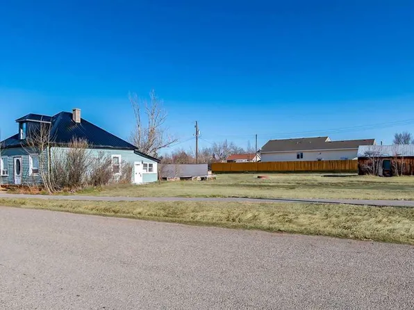 107 W 1st Ave N, Black Diamond, AB T0L 0H0