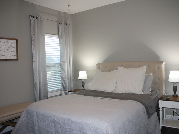 5th image of 1402 W Gambels Ct