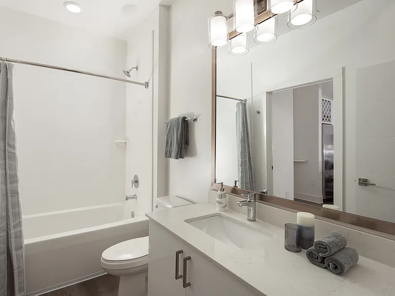 Allure on Parkway — Photo 16