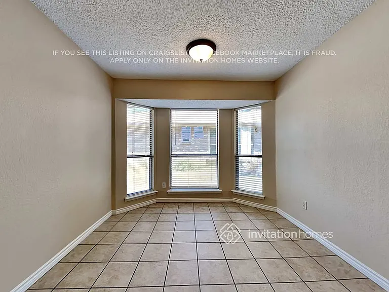 2512 Bayberry Ln — Photo 7