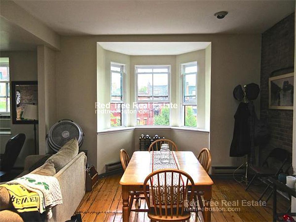 2nd image of 416 Massachusetts Ave