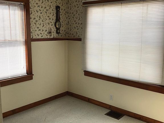 Dining area / eat in kitchen 