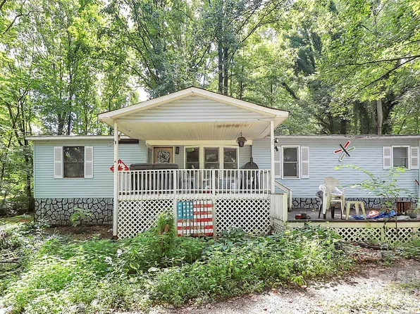304 Deerchase Cir, Statesville, NC 28625