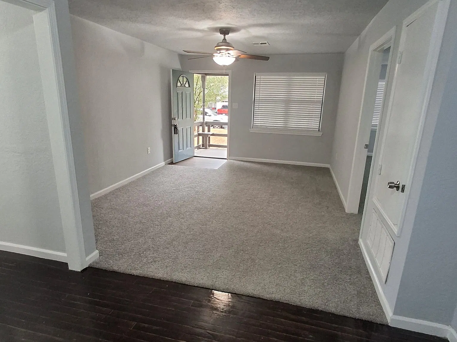 3 bed, 1200 sqft, $1,200 — Photo 2