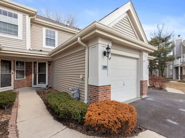 861 Spring Creek Ct, Elk Grove Village, IL 60007